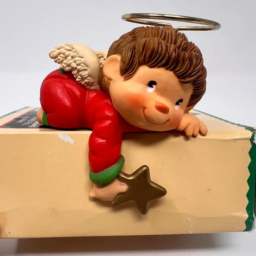 Vintage Hallmark 1984 Angle Stocking Holder